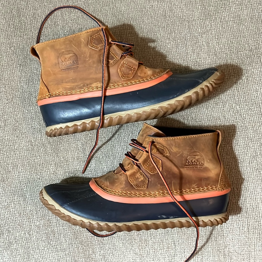 Sorel Out N’ About Leather Ducks Boots
